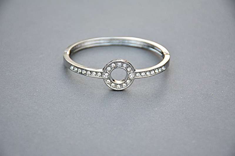 Srebrni poročni prstani so veliko več, kot le simbol ljubezni